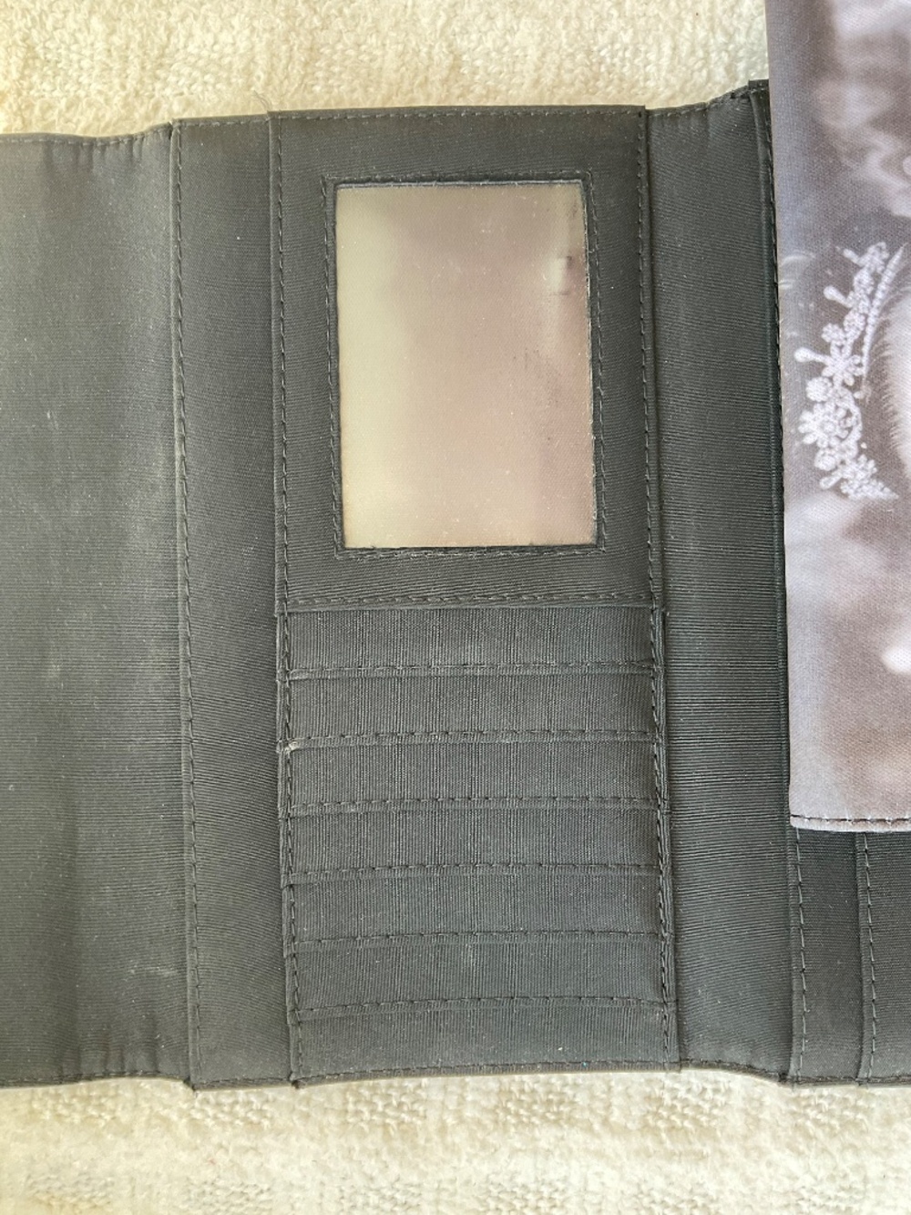 Audrey Hepburn black wallet - Picture 6 of 10